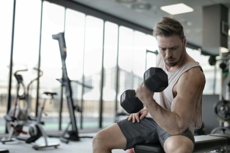 Jakie ćwiczenia poprawiają elastyczność mięśni łydek?